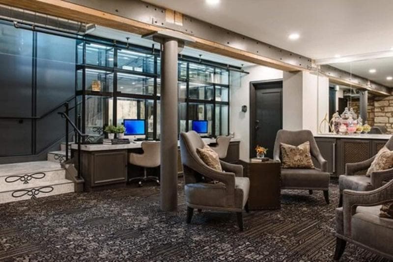 The Charmant Hotel 2