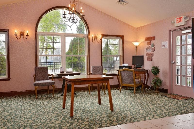 Our Guest Inn And Suites - Downtown main