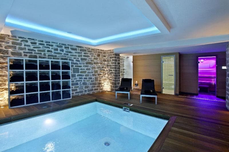 Mikro Papigo 1700 Hotel & Spa main