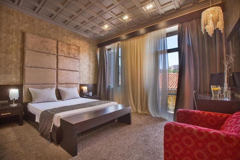 Aion Luxury Hotel 4