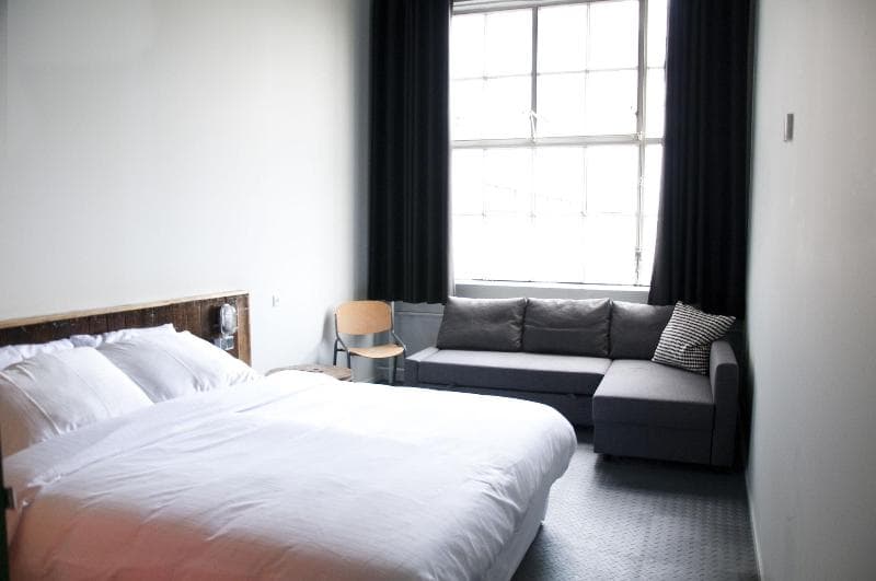 Blue Collar Hotel Hostel 3