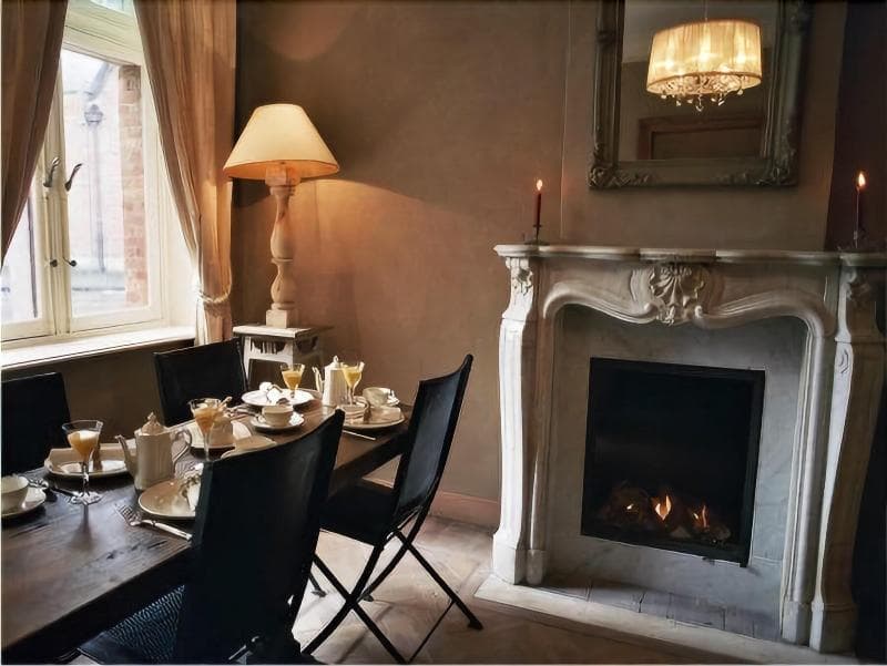 1669 Bed And Breakfast main