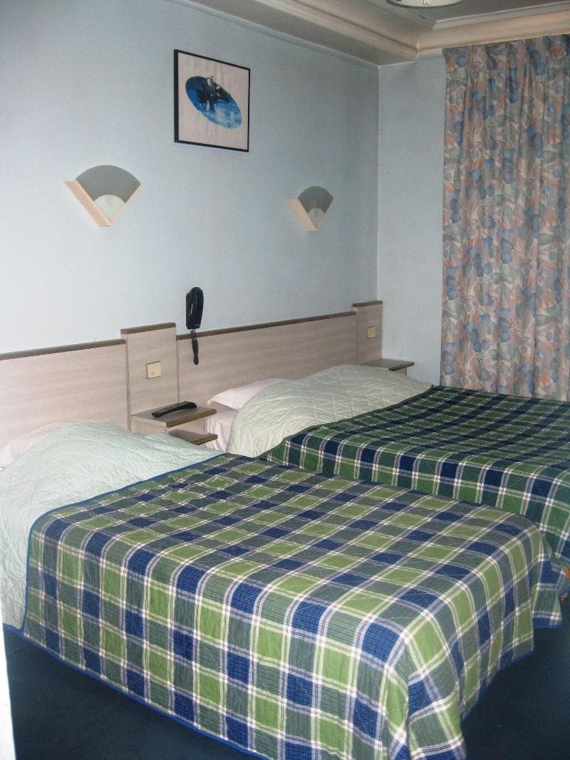 Htel Luxor 5