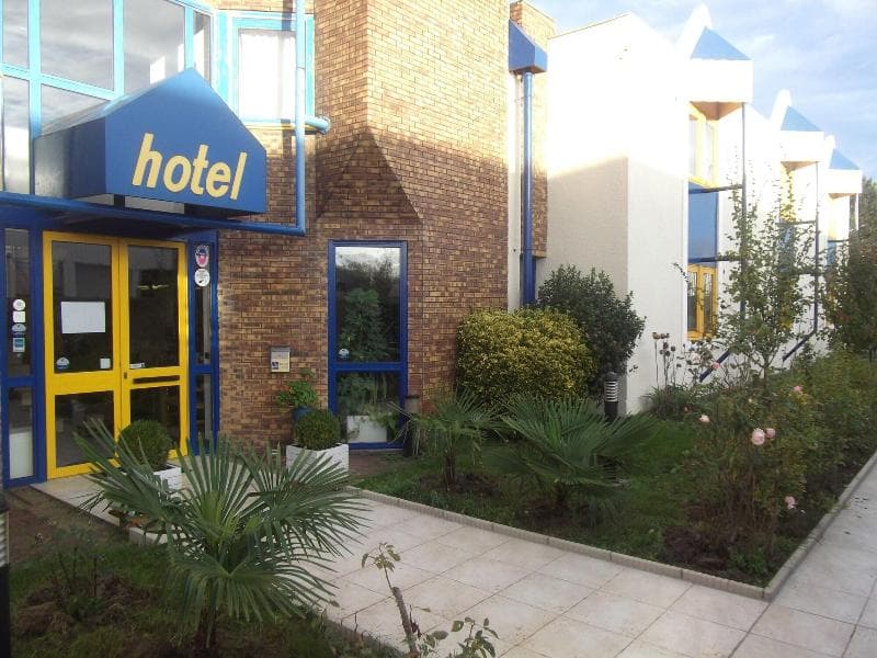 Rev'hotel Coignières 3