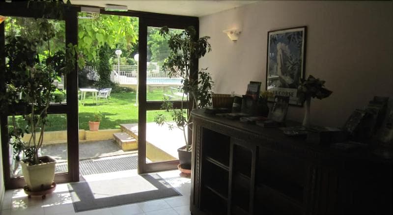 Hôtel HR 4