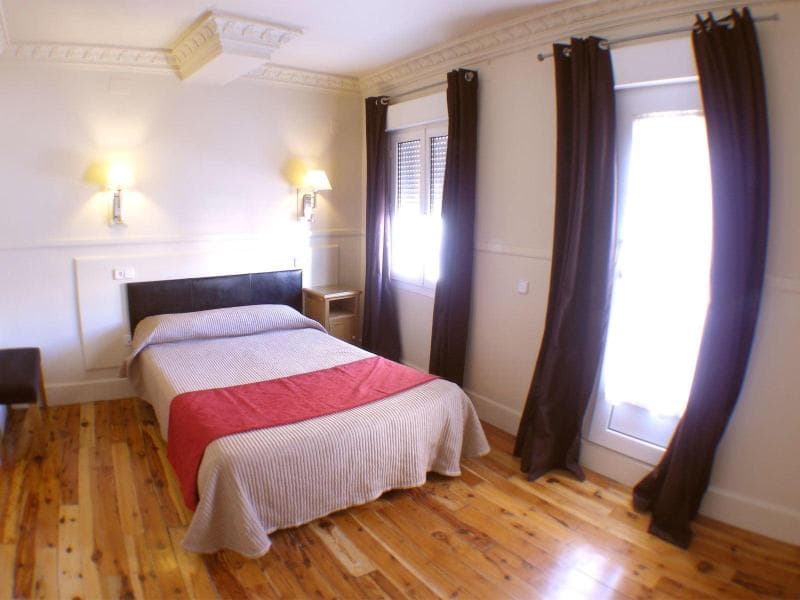 Hostal Canovas 4