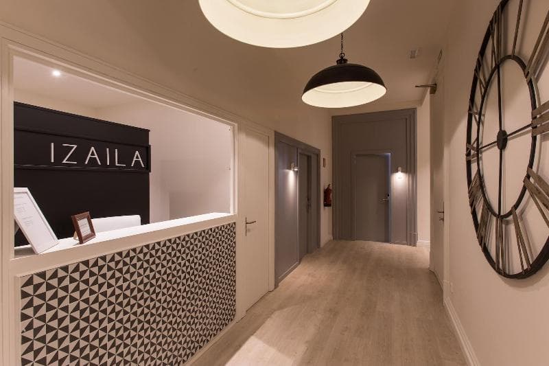 Izaila Plaza Catalunya 5