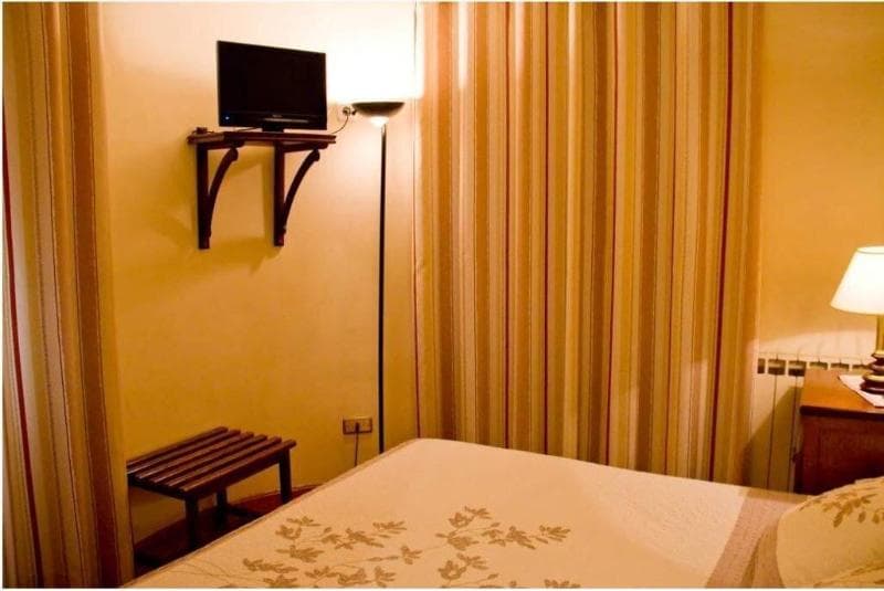 Hostal Las Coronas main