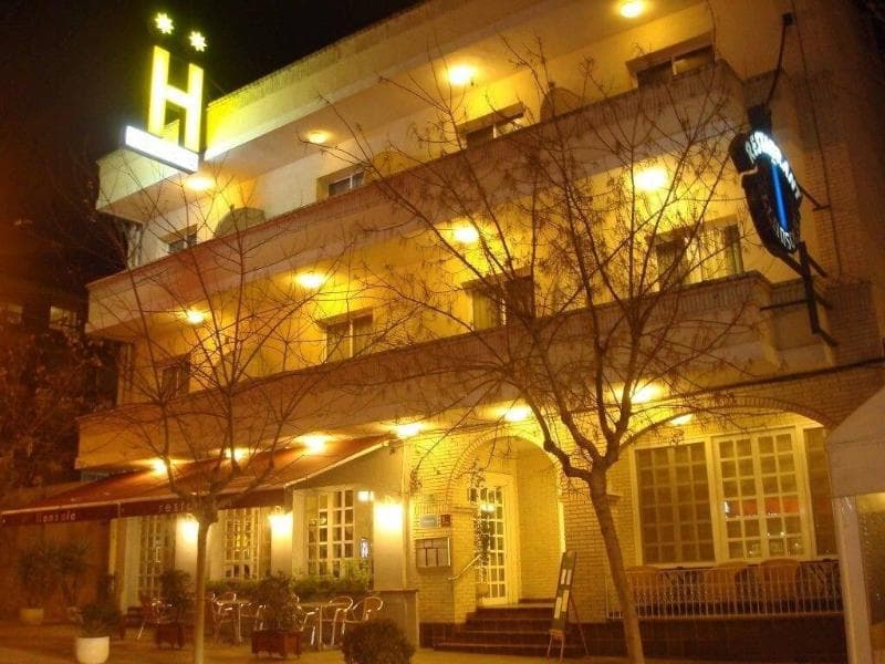 Hotel Restaurant Llansola 5