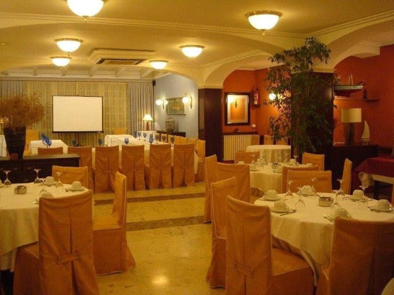 Hotel Restaurant Llansola 2