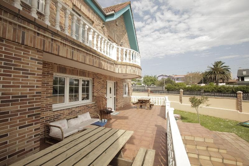 Gijon Surf Hostel 5