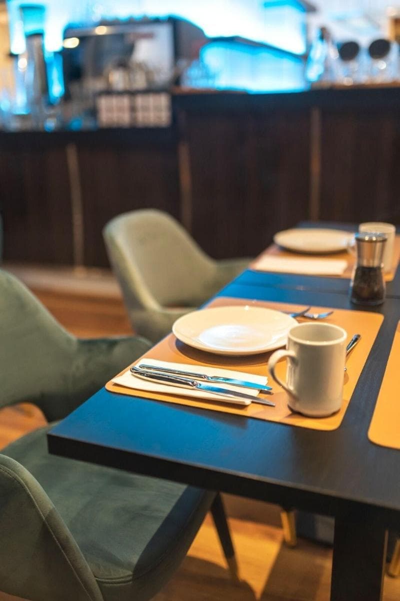 Nikii Hotel & Restaurant 5
