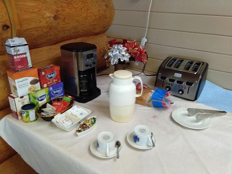Cariboo Log Guest House photo 1