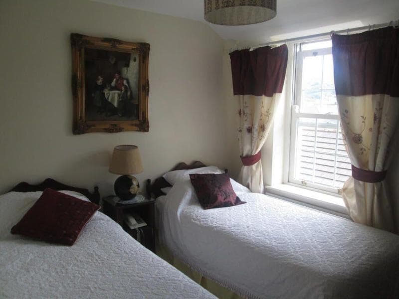 Fennessy's Hotel main