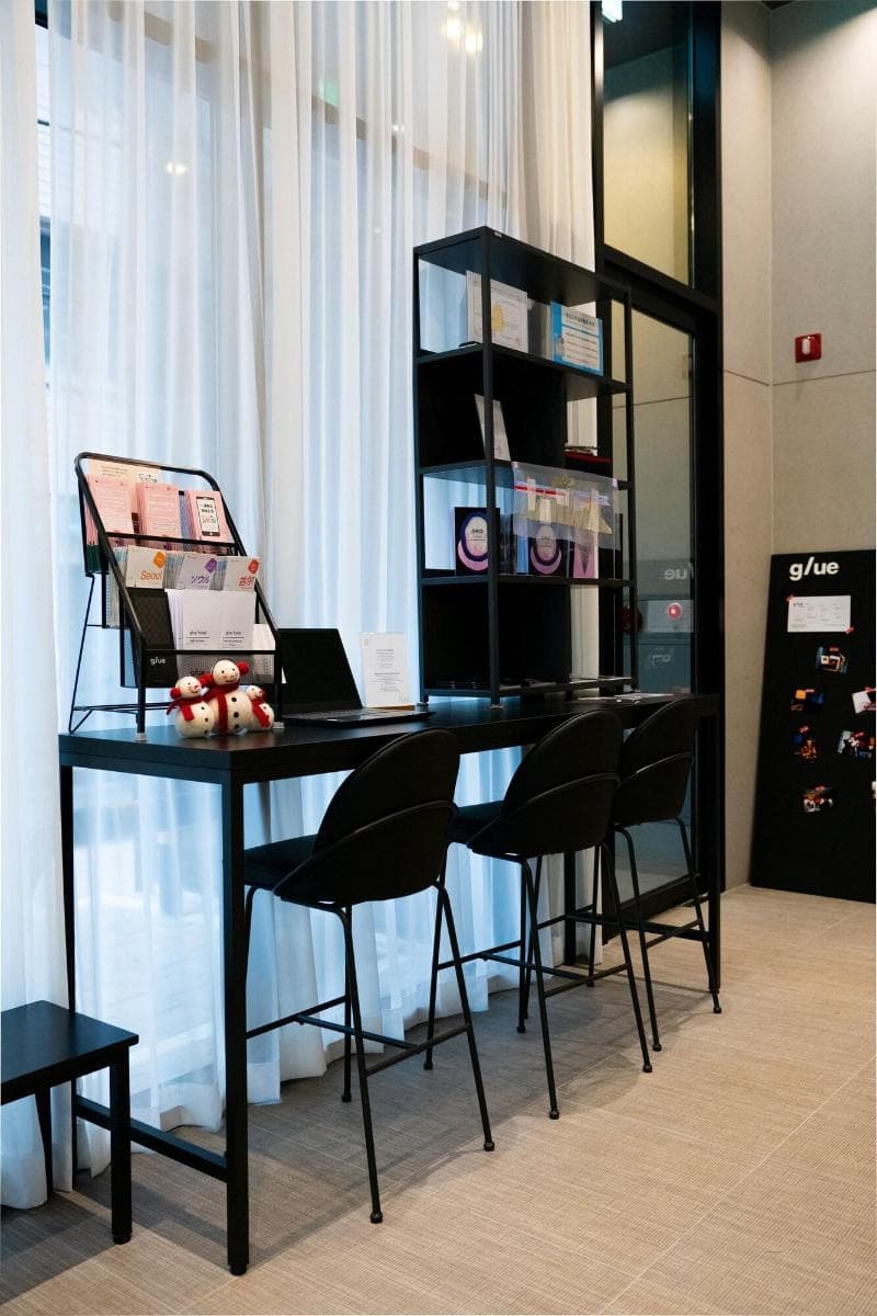 Glue Hotel main
