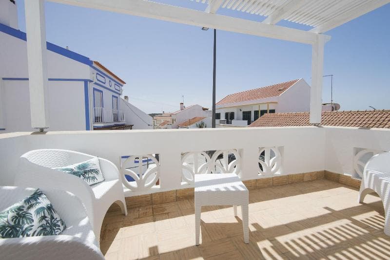 Guarda Rios (Adults Only) 4