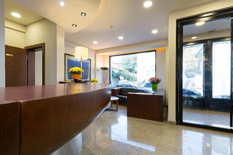 Sterling Hotel 5