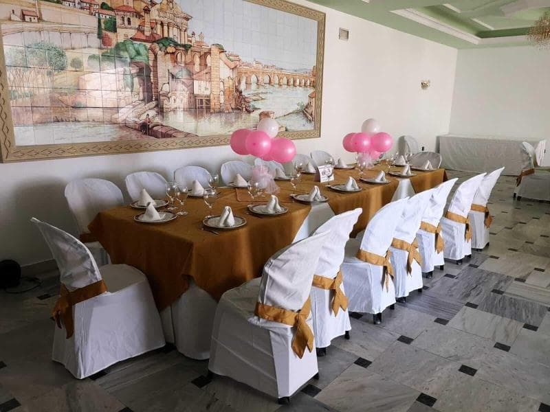 Hotel La Lancha main
