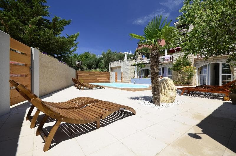 Villa Bougenvilia Tomas main