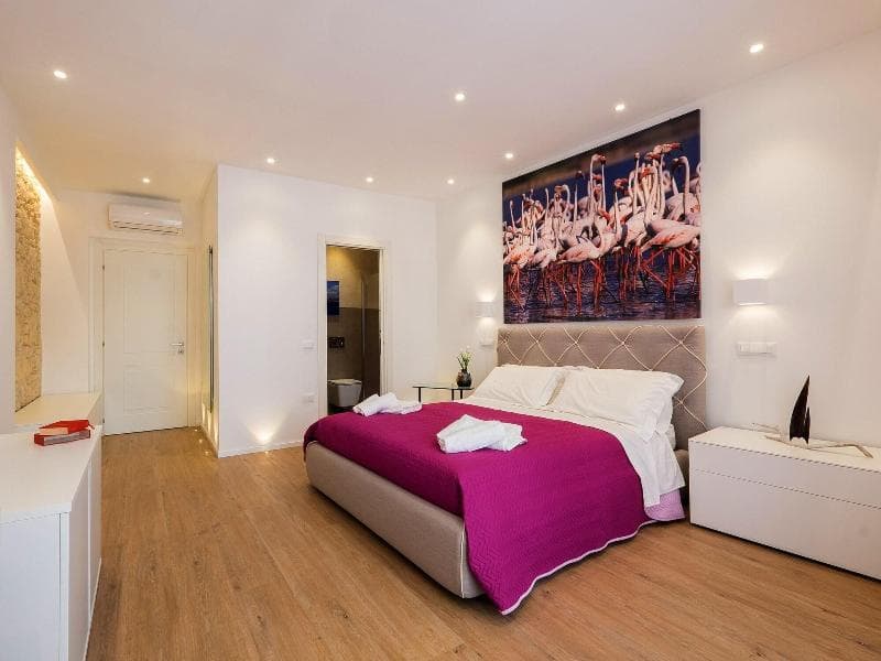 J&O' Luxury Suite 3