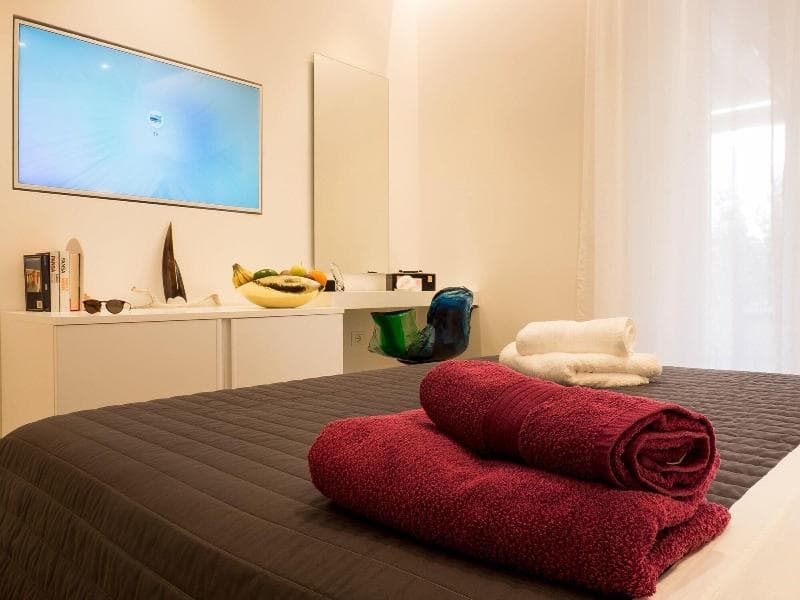 J&O' Luxury Suite main