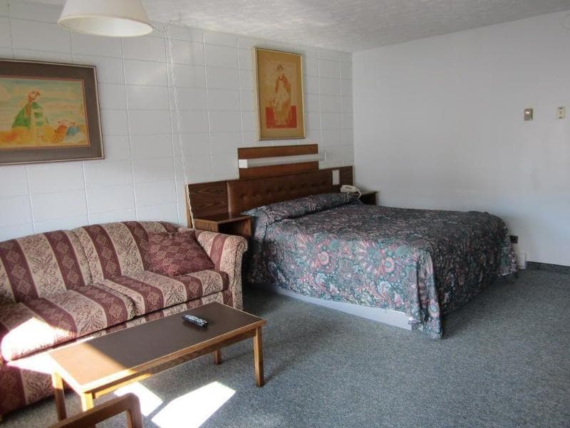 Camelot Court Motel photo 1