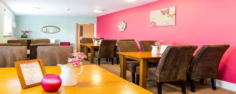 The Lounge Hotel & Bar photo 1