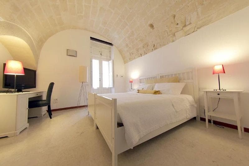Le Malve Cave Retreat 3