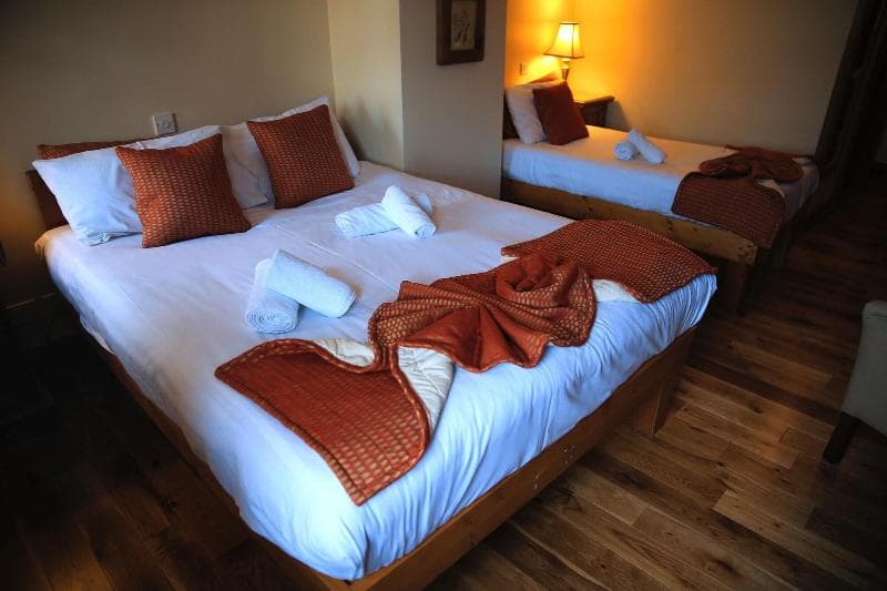 Walsh's Hotel 4