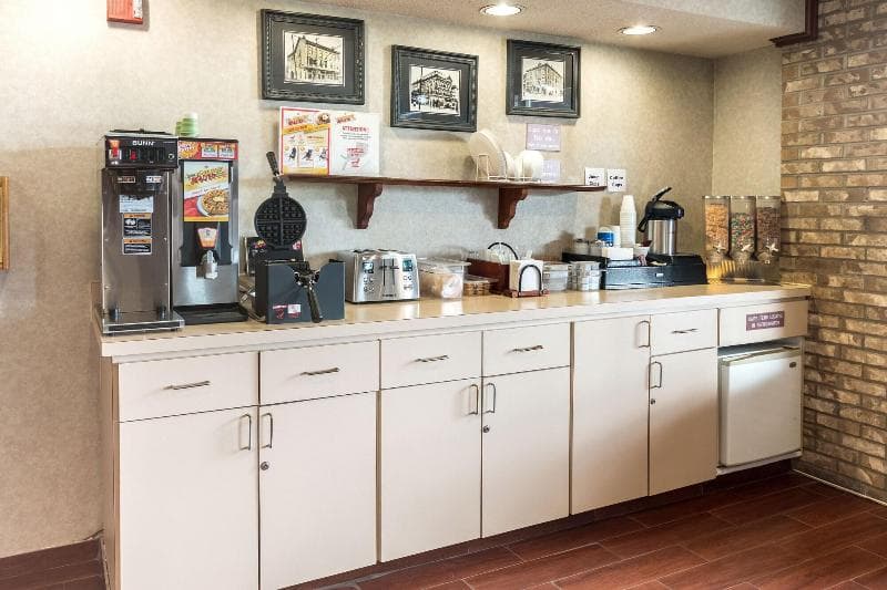Quality Express Inn & Suites Mineral Wells 2