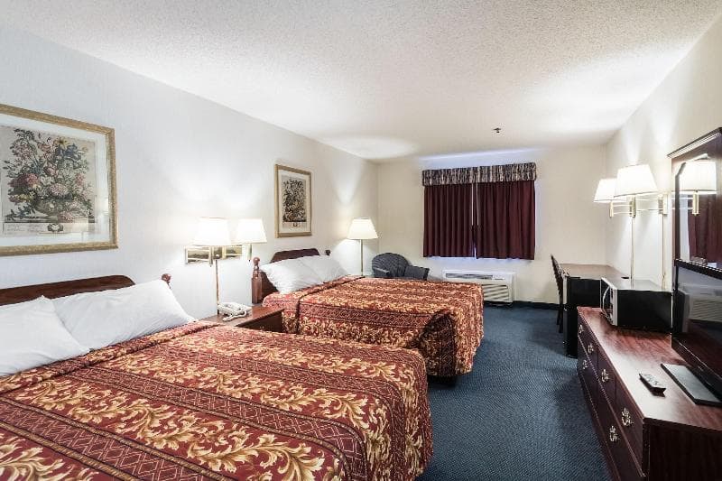 Quality Express Inn & Suites Mineral Wells 3
