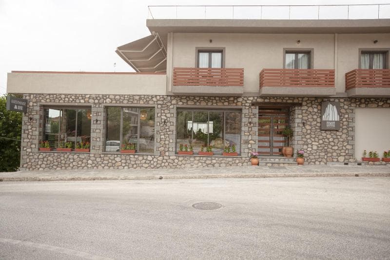 Oikia Guesthouse 5
