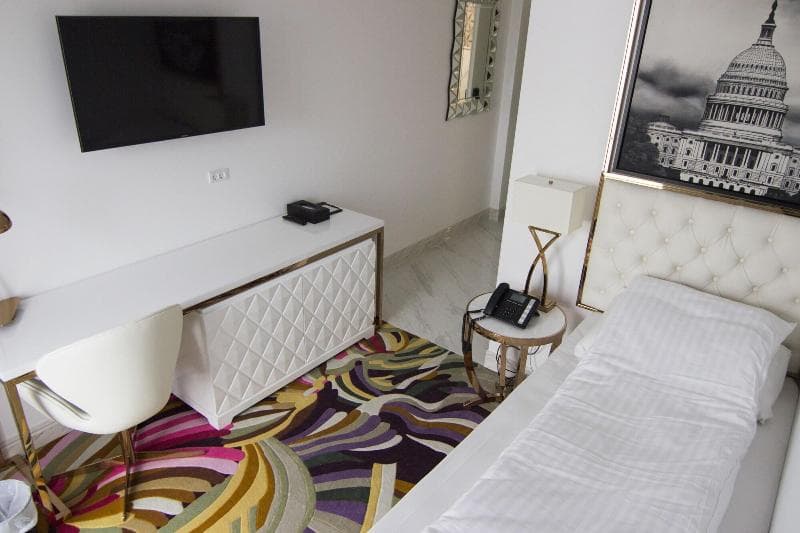 A Hotels 4