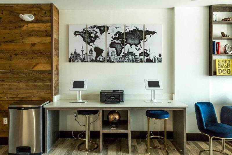 Hotel Ninety Five main