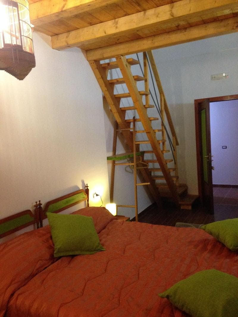 B&B PompeiLog 4