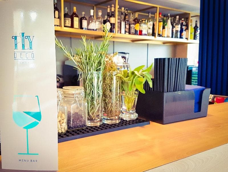 Fly Deco Hotel 2