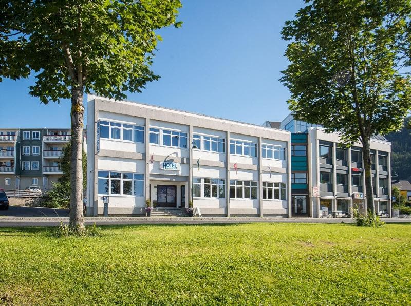 Hotel Svartisen 4