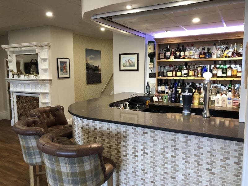 Queenswood Hotel main