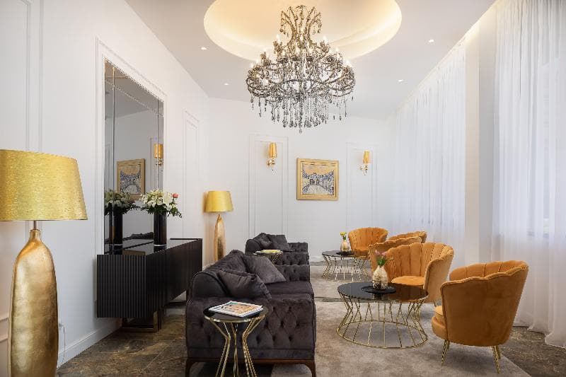 Hotel Corner 4