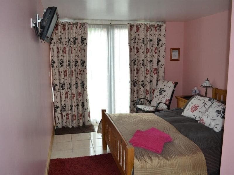 Woodview Bed And Breakfast 5