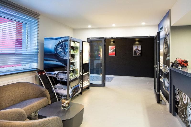 Automobil Hotel 5