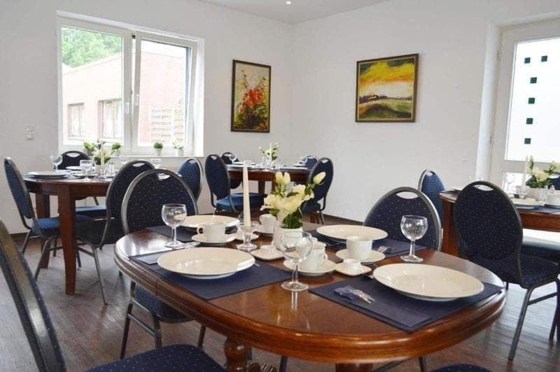 Hotel B8 Voerde main
