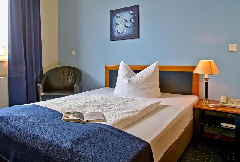 Hoteltow 4