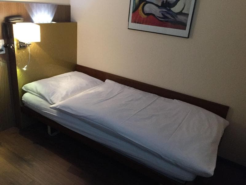 Zys Hotel 4