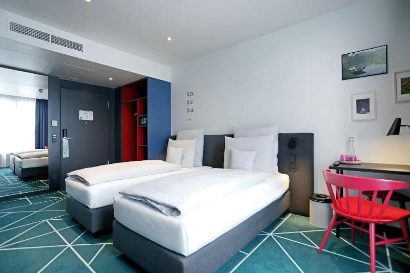 Sander Hotel 3