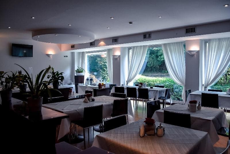 Aston Hotel 2