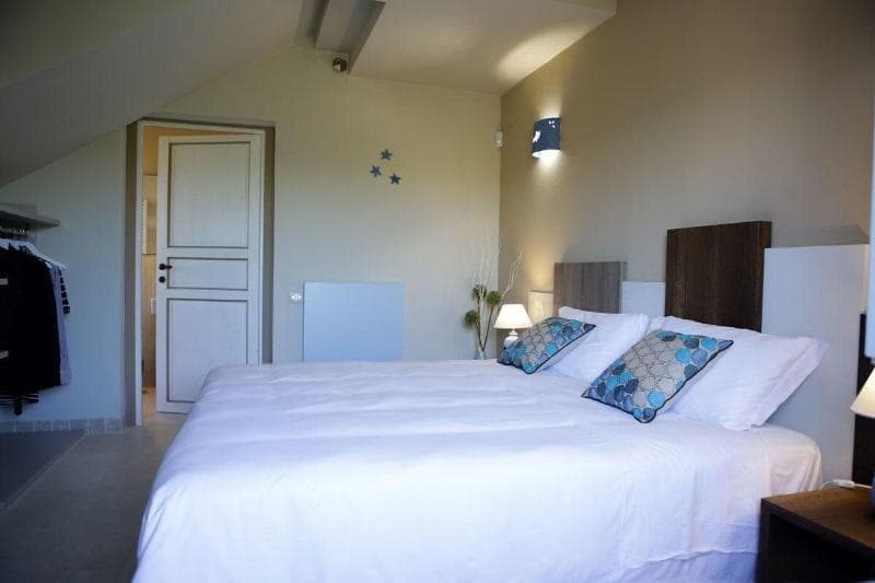 Avion B&B 5