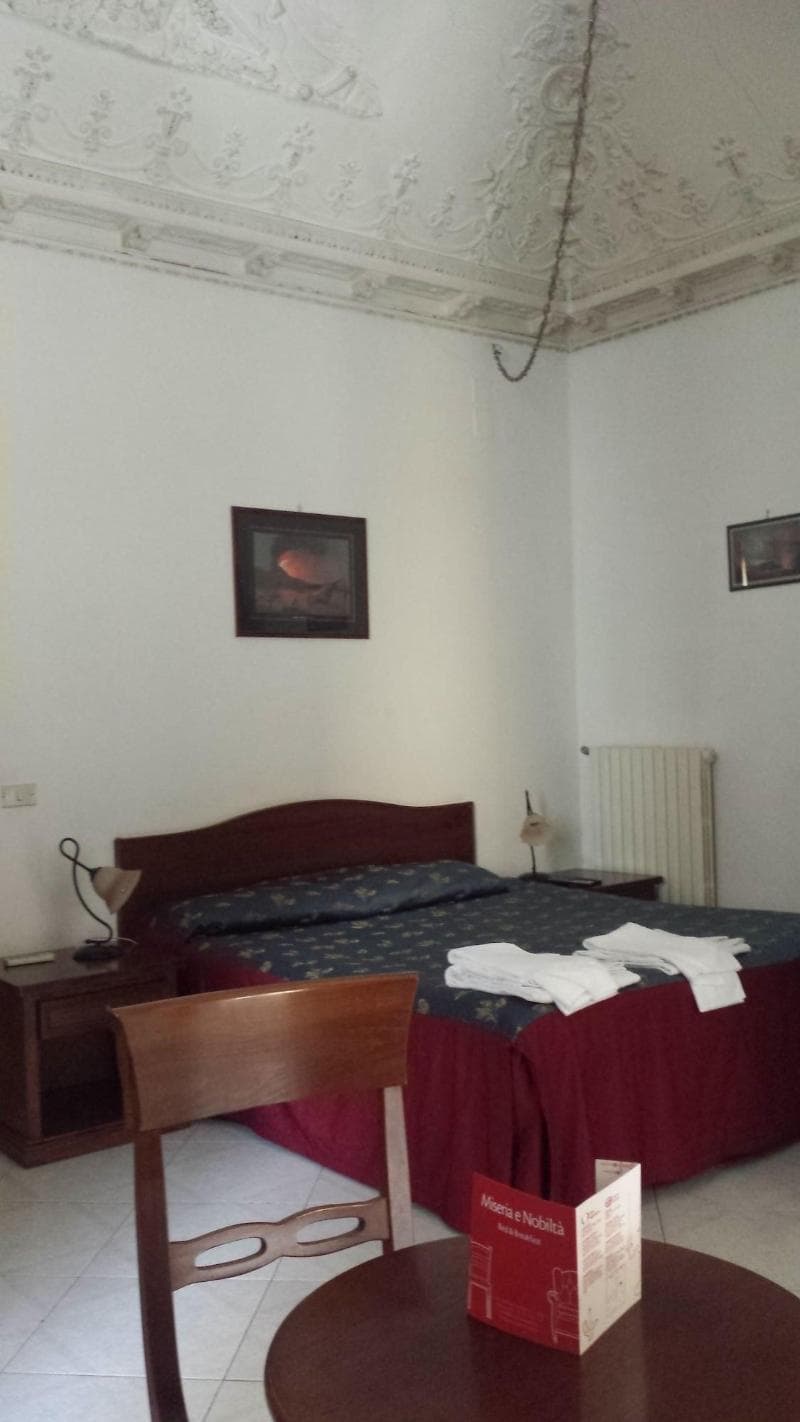 Miseria e Nobiltà B & B 4