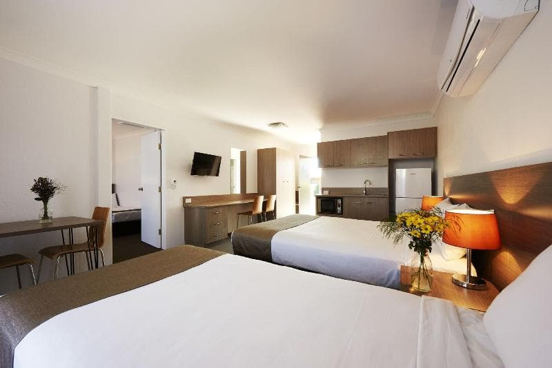Adelong Motel 5