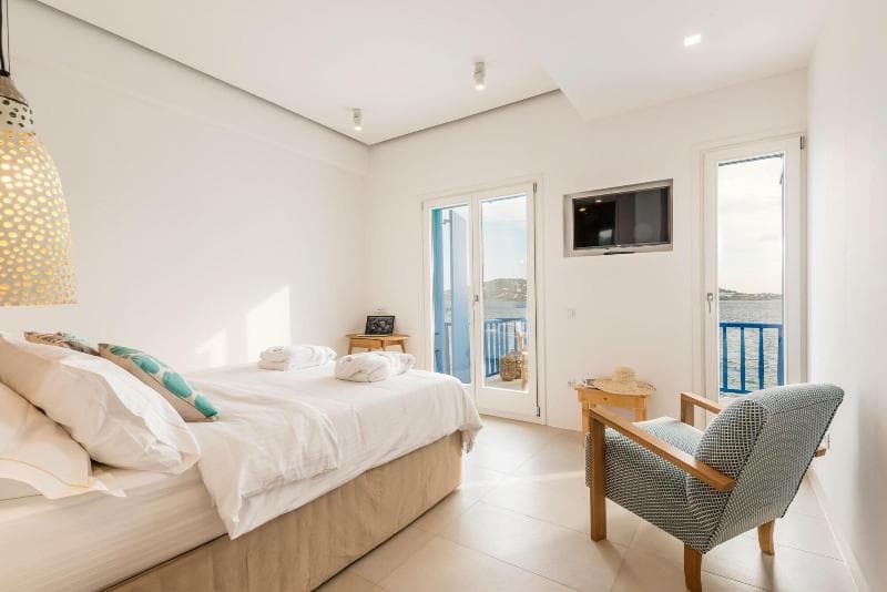 Bluetopia Suites 5